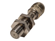 Omron E2E-X2D1-M1G 12-24 V DC Shielded Induct...