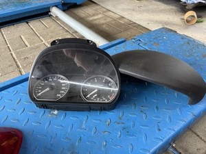 Original BMW E87 Tacho Km/h  Kombiinstrument 6947136 Benziner