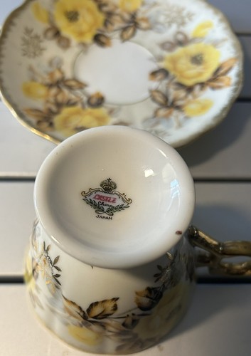 Vintage Castle, aristocrat China Tea Cup and Saucer - Picture 2 of 3