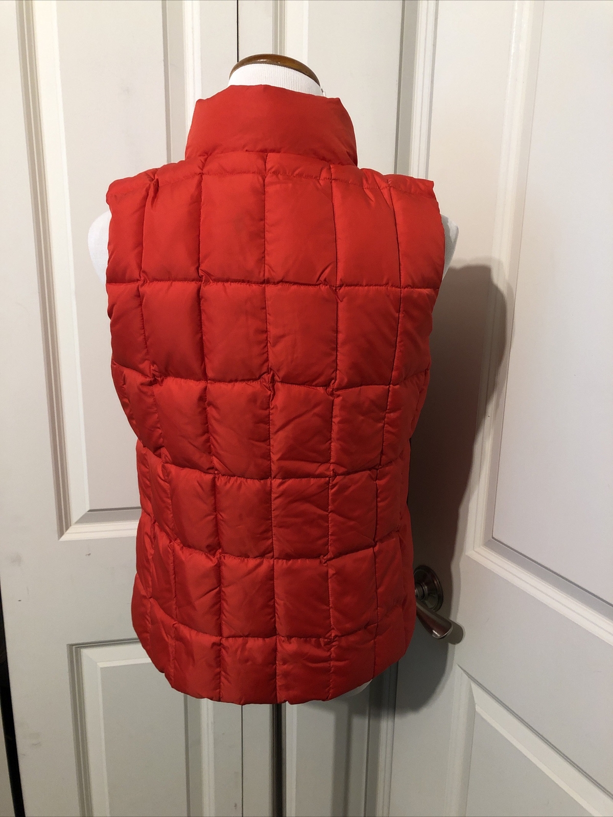 Gap Solid Red Down Puffer Vest Women’s Size S Wit… - image 6