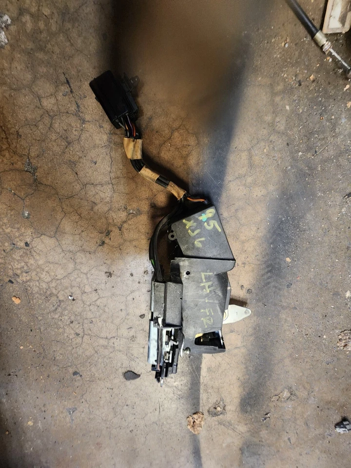 1995 1996 1997 JAGUAR XJ6 VANDEN PLAS LEFT DRIVER FRONT DOOR LOCK LATCH ACTUATOR - Image 2 of 3