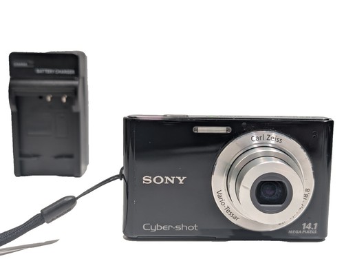 Sony Cybershot DSC-T9 6MP Digital Camera 3x Optical Image