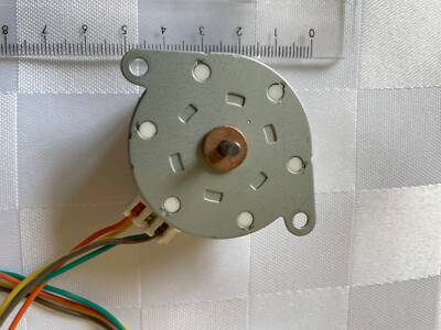 NMB Bipolar Schrittmotor Motor - PM42L 048 YG D9 Electronics