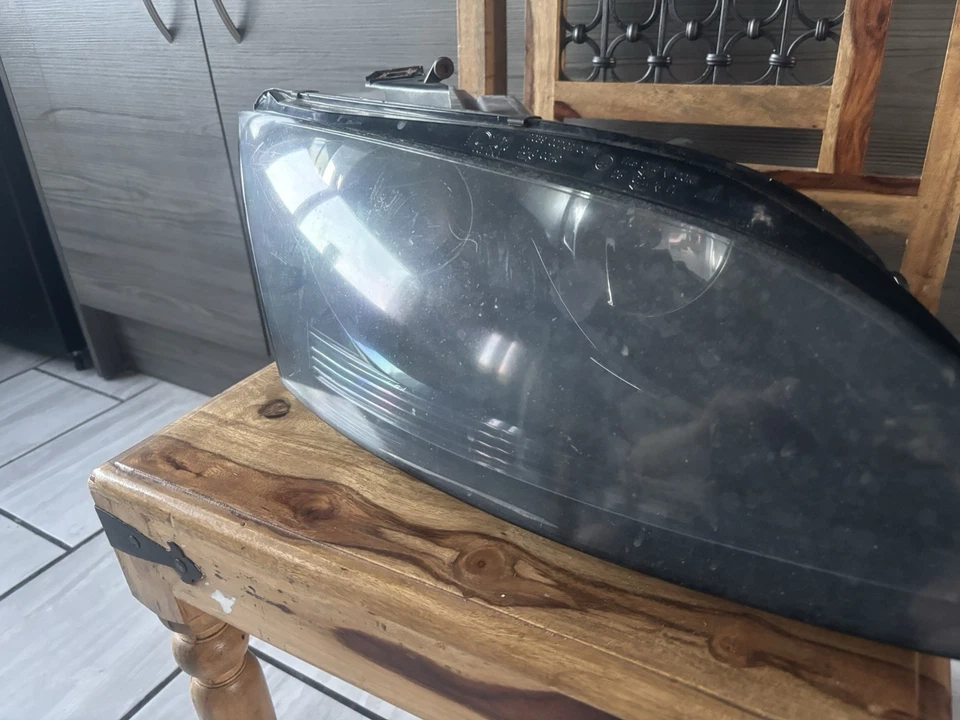 audi tt drivers side front headlight 2006/2011 - image 2 of 4