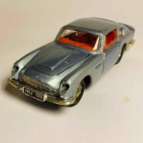 Dinky Toys #153 Aston Martin DB6 - Original Vintage (ref18)