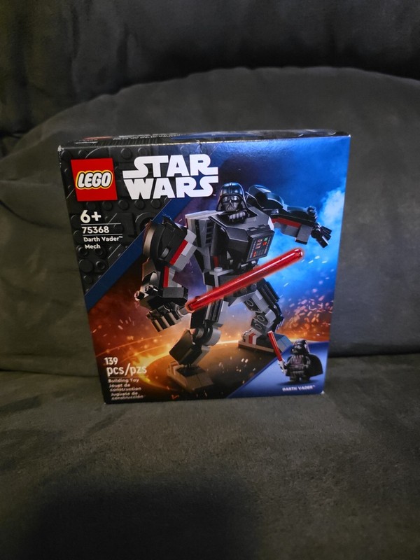 *SEALED* LEGO Star Wars: Darth Vader Mech (75368) RETIRED