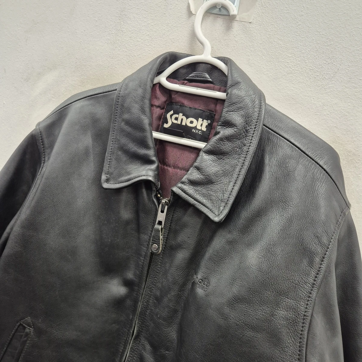 Chaqueta Bomber Schott Vintage Cuero Talla M Negra Acolchada Forrada Bolsillos con Cremallera EE. UU.