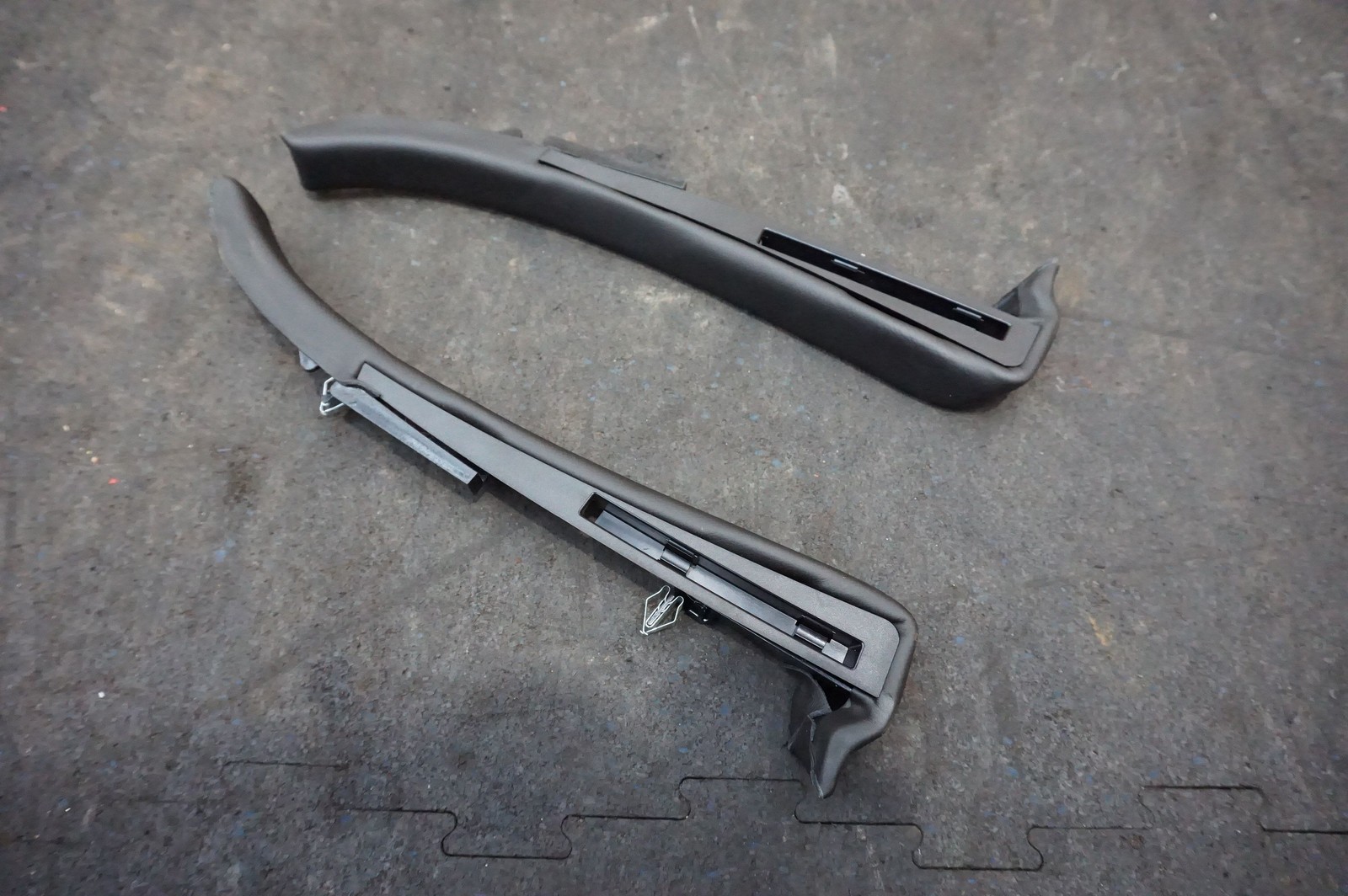 Set Left & Right Parcel Tray Trim 3Y0919175 3Y0919176 Bentley Mulsanne 2010-2020