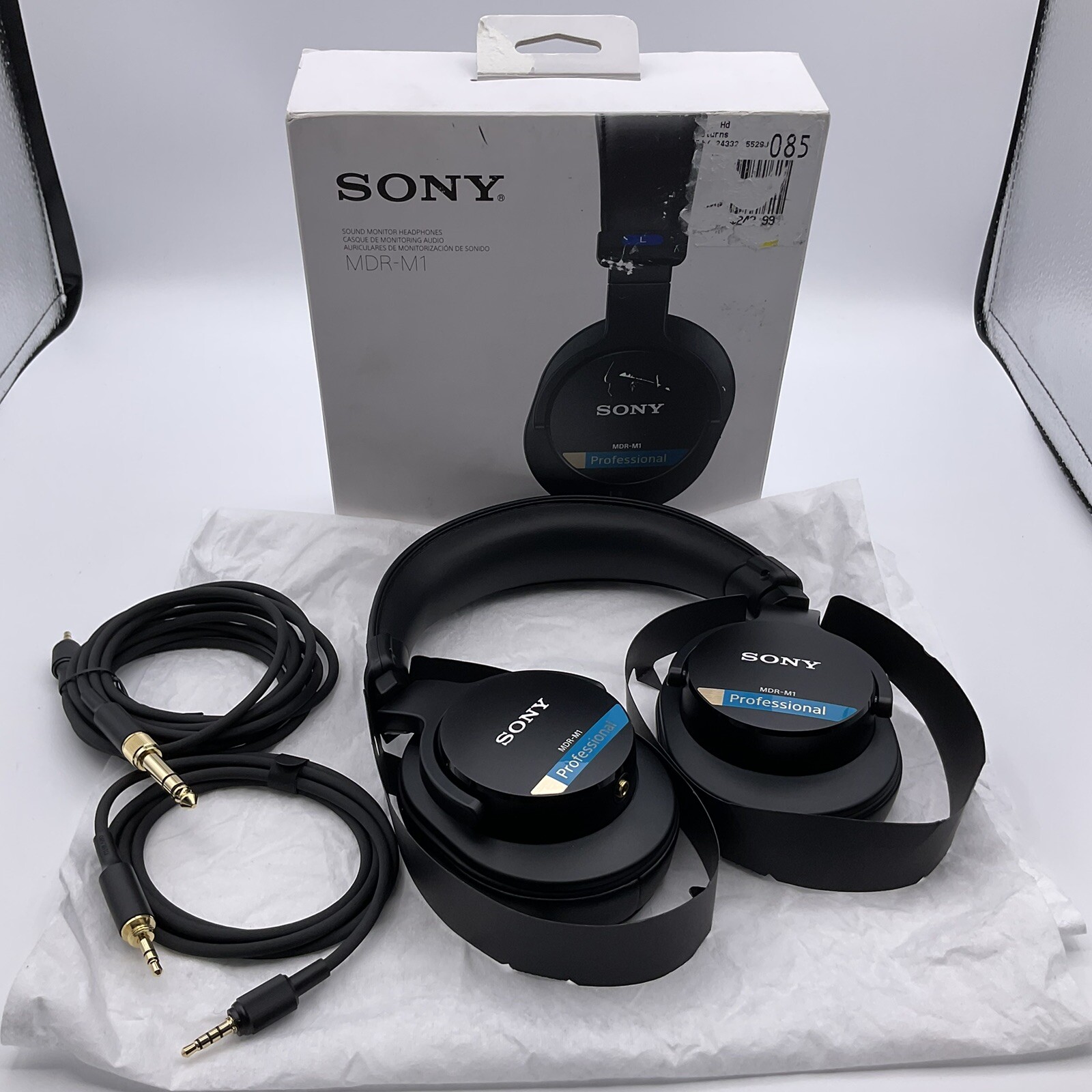 Sony MDR-M1 Hi-Res Professional Studio Monitor Headphones -Black