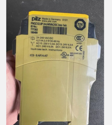 777302 1PC New PILZ 777302 PNOZ X2.8P 24-240VAC/DC 3n/o 1n/c