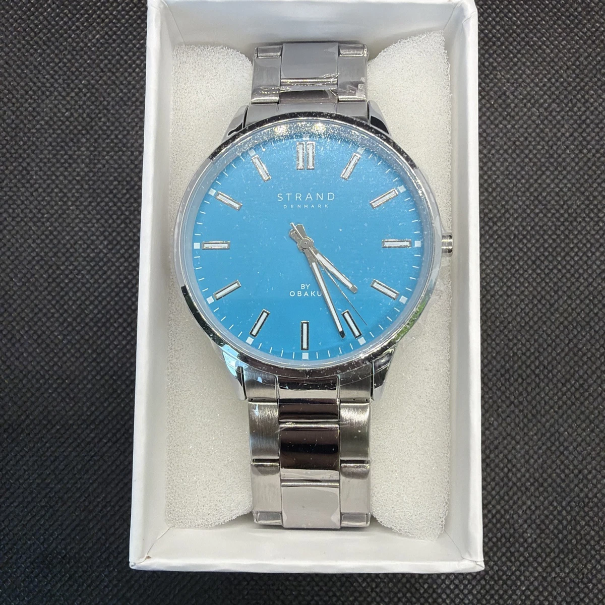 Obaku Urt Lille Blue Mother-Of-Pearl Dial Two-Tone Ceramic 36mm Unisex Watch This stunning Obaku timepiece perfectly pairs a deep ocean  main image 4