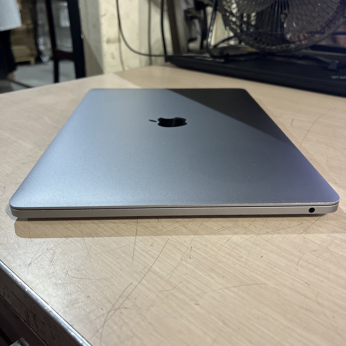 【美品】MacBook Pro 13_2020 M1/8GB/256GB_SLV Apple MacBook Pro 13 in 2020 Silver/Apple M1 3.2 GHz, 256 GB