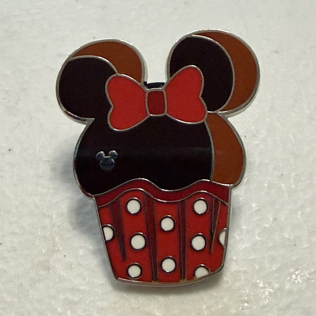 Disney Hidden Minnie Mouse Treats Cupcake Enamel Pin Single Disneyland 2020