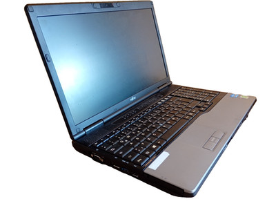 Fujitsu Lifebook E752 Laptop mit Intel Core i5 als Ersatzteilspender (R16 1130)