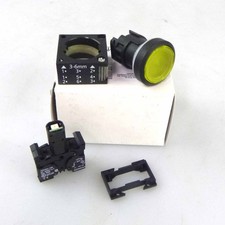 Siemens Illuminated Push Button 3SB3 245-0AA31-0CC0 #K2 Original Packaging
