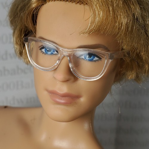 GAFAS R ~ 1/6 SE ADAPTA A MUÑECA KEN DE COLECCIONISTA MARCO TRANSPARENTE LENTE TRANSPARENTE ACCESORIO DE LECTURA - Imagen 2 de 14