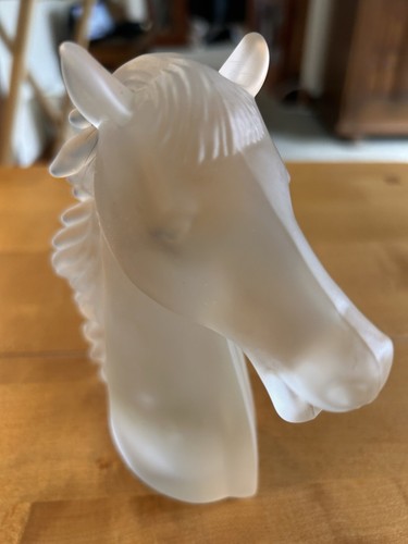 Vintage Frosted Glass Horses Head Paperweight - Picture 7 of 10