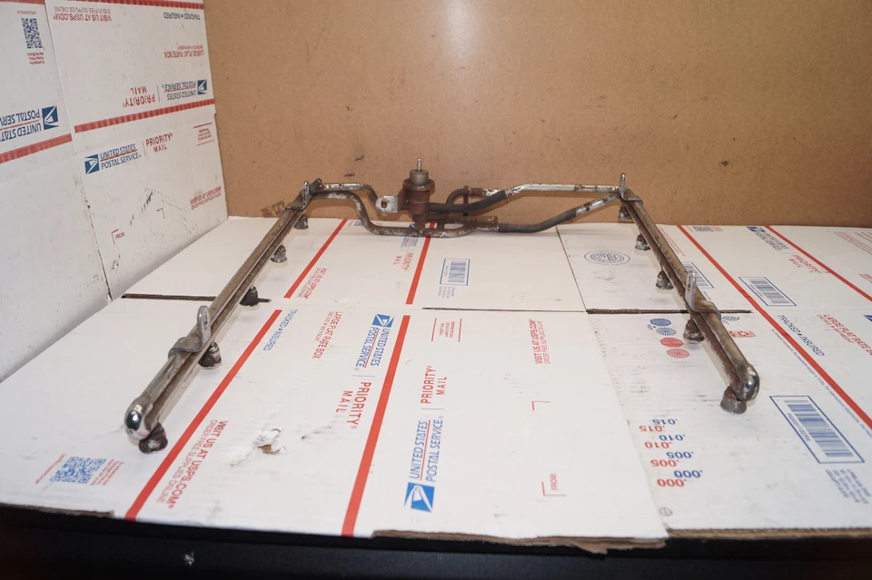 2003 Ford E250 E350 Van 6.8L V10 Fuel Injector Rail 2 Valve Econoline Van OEM Foto 2 de 4