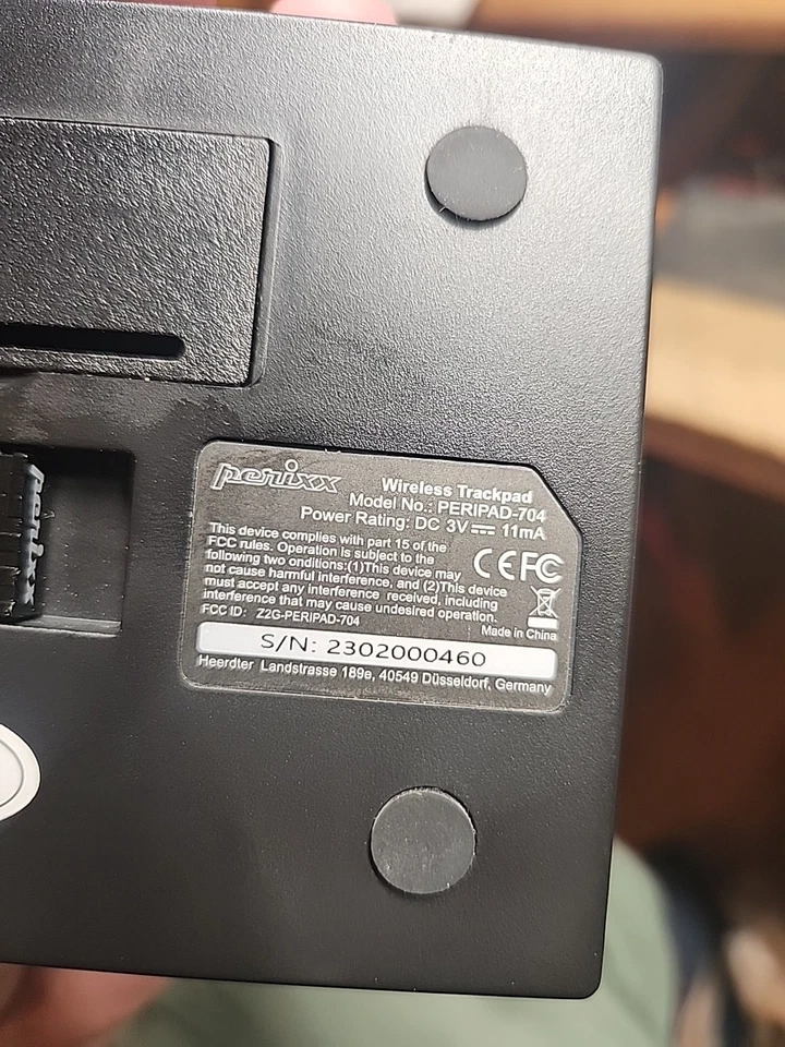 Perixx PERIPAD-704 Wireless Touchpad Portable Track Pad for Desktop and Laptop - Image 4 of 4