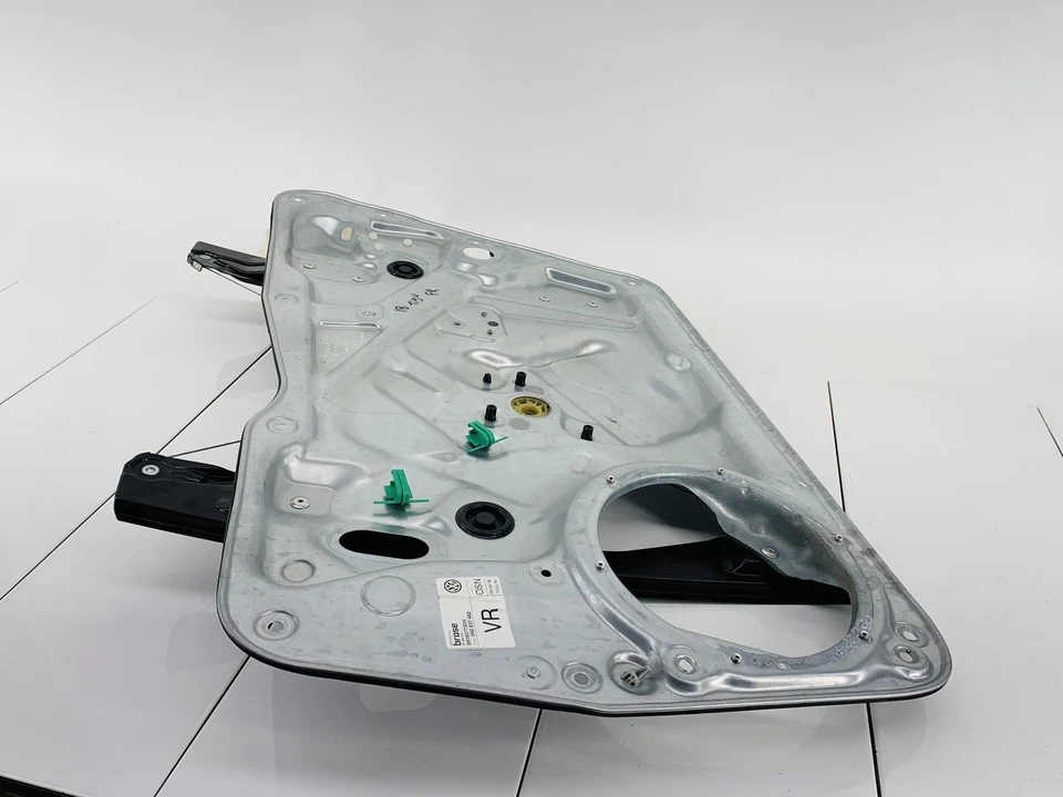 17-18 大众 TIGUAN 限量前右侧车窗调节器和托架 原始设备制造商 — 第 4/4 张图片