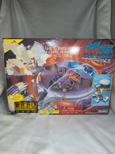 U.S.S. Enterprise Mini Playset NCC-1701-D STAR TREK 1995 Playmates NEW Box Damag