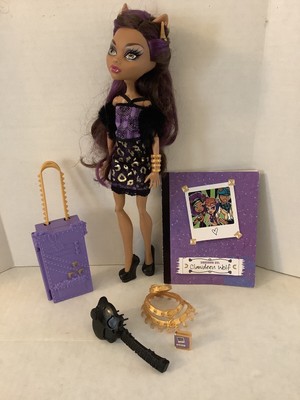 clawdeen wolf scaris doll
