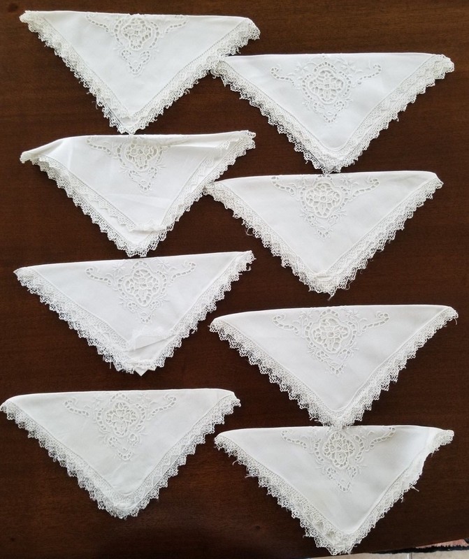 (SET OF 8) ANTIQUE LINEN NAPKINS w CUTWORK EMBROIDERED CORNER 16-1/2" x 16- 1/2"