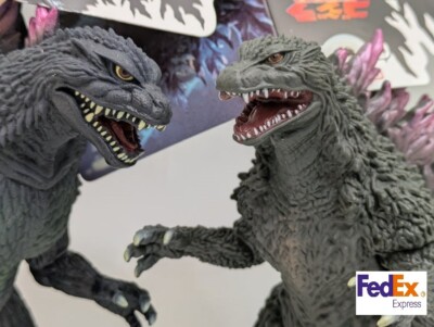 Movie Monster Series Godzilla 2000 Millennium Godzilla ver.2.0 +  ver.1.0 JAPAN
