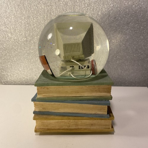 Computer Programmer Snowglobe San Francisco Music Box 9 to 5 Dolly Parton VTG - Picture 4 of 8
