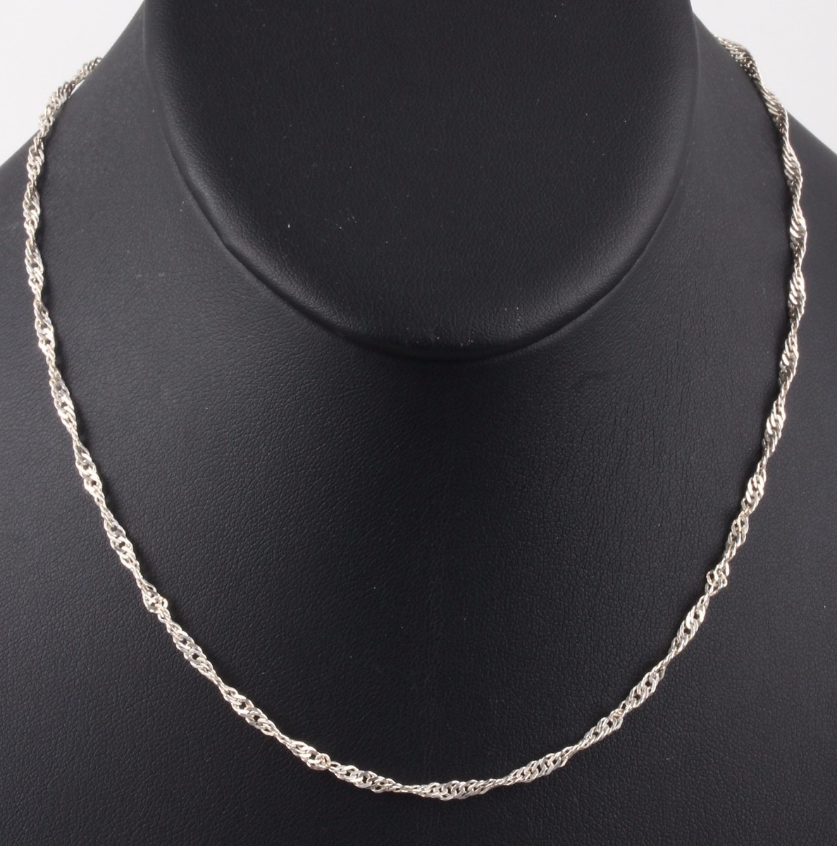 ITALY STERLING SILVER TWISTED CHAIN NECKLACE FINE 925 5472B ITALY STERLING SILVER TWISTED CHAIN NECKLACE FINE 925 5472B