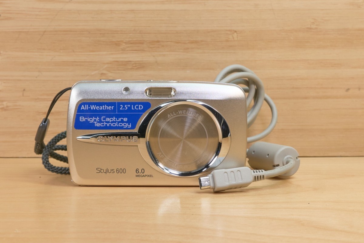 Olympus Stylus 600 6 MP Digital Camera, 3x Optical Zoom, Image