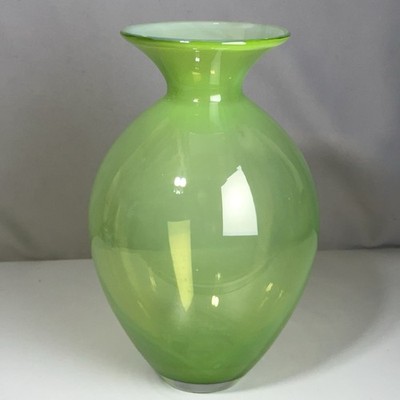 Makora Krosno Green Art Glass Vase 12'' Poland Hand-Blown Opalescent Vintage