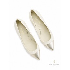 Chanel Ivory Lambskin Leather Gold Cap Pointed Toe CC Kitten Heels Size 38