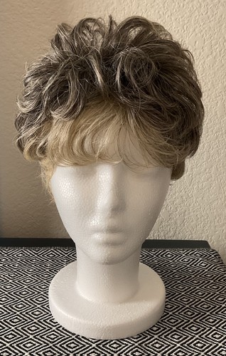 Vivica Fox Echthaar Pixie Perücke Pure Stretch Cap HT5618 grau/blond