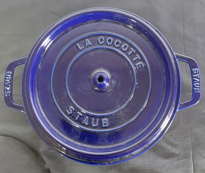 STAUB La Cocotte 4 QT 24 cm-9.5 in.-Made in France-Missing Top Knob