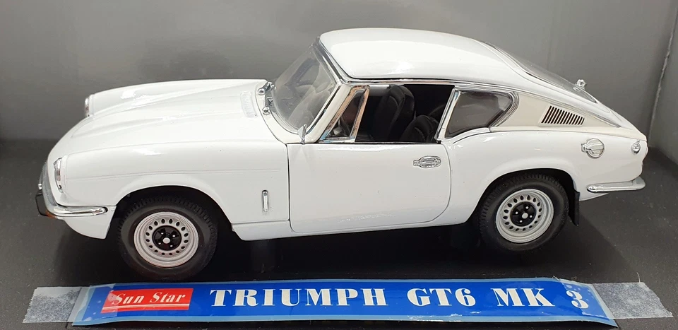 Sun Star 1/18 Scale Diecast 1057 Triumph GT6 MK3 - White - Image 3 of 4