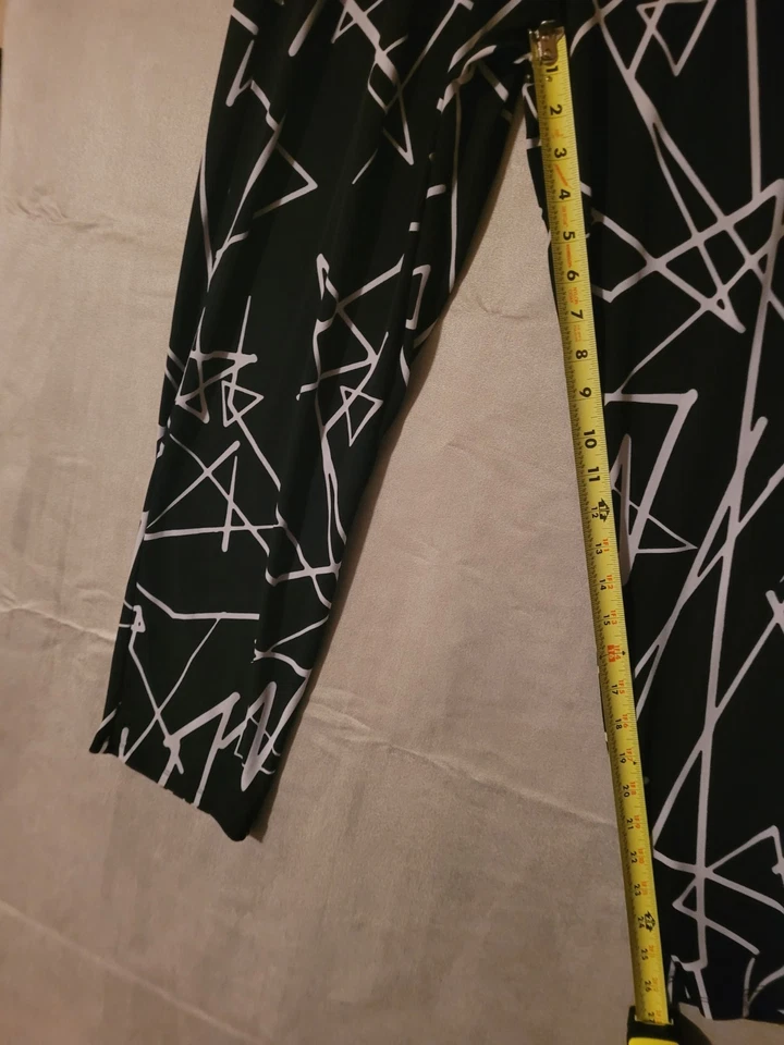 Pantalones para mujer Style & Co 1X estampado blanco y negro cintura elástica Foto 4 de 4