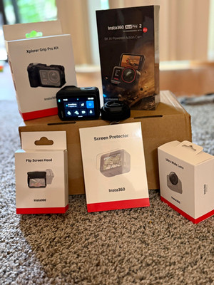 Insta360 Ace Pro 2 8K Action Camera Flip Screen 2.5in Li-Ion f/2.6