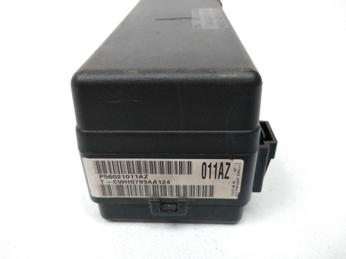 P56021011AZ Dodge 2003 Ram Van 3.9L Fuse Box Engine Bay 3.9 1500 2500 2002 F22 - Picture 13 of 18