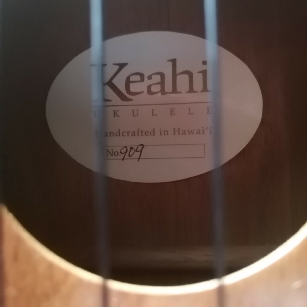 Keahi Soprano Ukulele with Original Hard Case Included - Bonus 