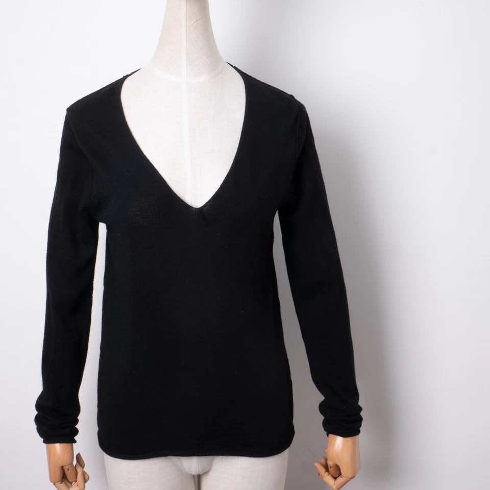 ZADIG & VOLTAIRE Women's 100% Merino wool Big Logo Black V-Neck Slim-Fit Size M - Image 3 of 4