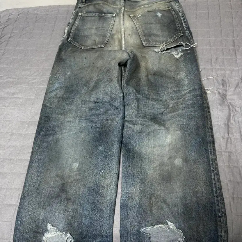 Balenciaga Summer Distressed Denim Baggy Pants Mens Size 95+ thumbnail 2