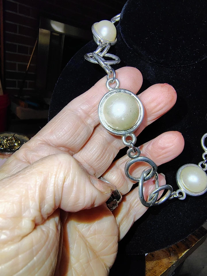 Anne Klein SilverTone Large Dome Faux Pearl Statement Necklace Modern Y2K Chunky - Image 2 of 4