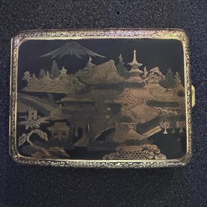 my little japanese cigarette case Memory of Japan" and lighter. I've seen these made in several designs, this is the first I've added to collection. Hopefully more to come. : r/lighters Vintage Post WW2 Japanese Japan