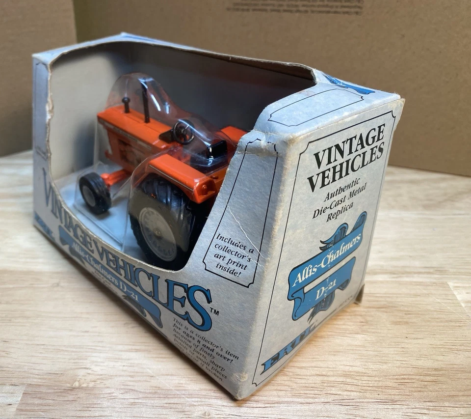 ERTL Vintage Vehicles Allis-Chalmers D-21 Diecast Tractor 1/43 Scale New - Image 4 of 4