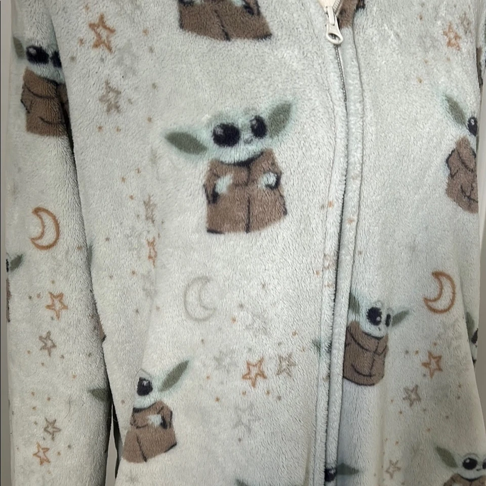 Pijama de una pieza con capucha para adultos Star Wars Mandalorian Grogu Baby Yoda Foto 2 de 4