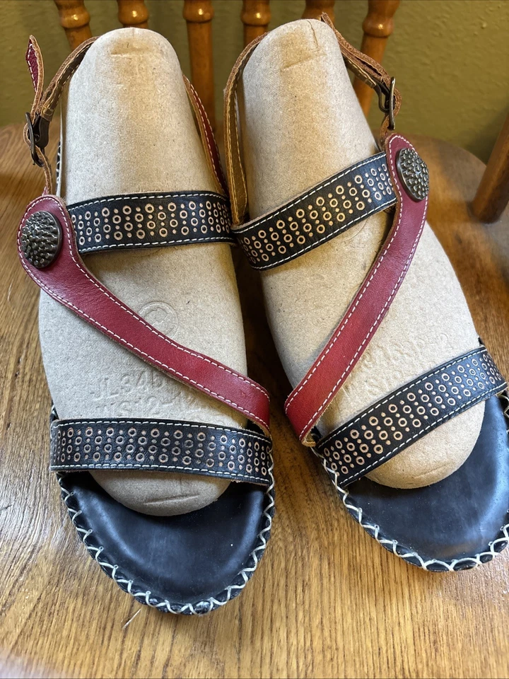 NEW Spring Step L'ARTISTE Dreamer Red + Black Leather Sandals, EU 41, US 10 - Image 2 of 4