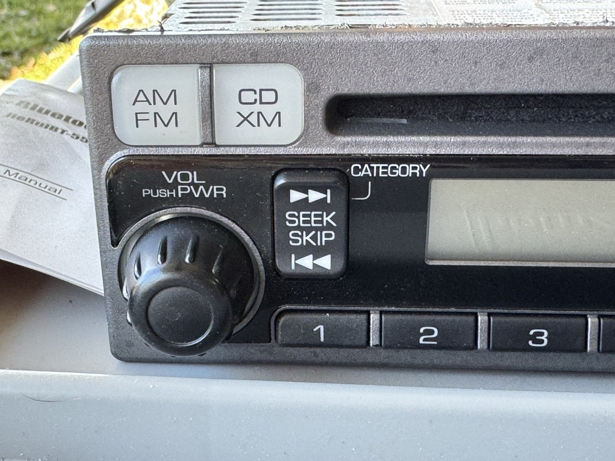 HONDA S2000 OEM HEAD UNIT RADIO STEREO- WORKS-CODE INCLUDED