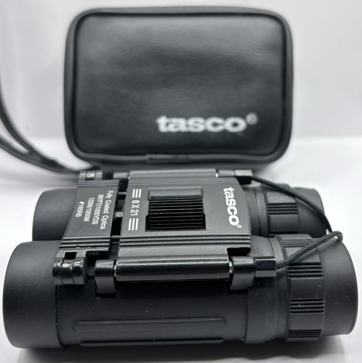 Tasco Coated 392 FT/1000 YDS Compact Binoculars W/ Zip up Case 8 X
