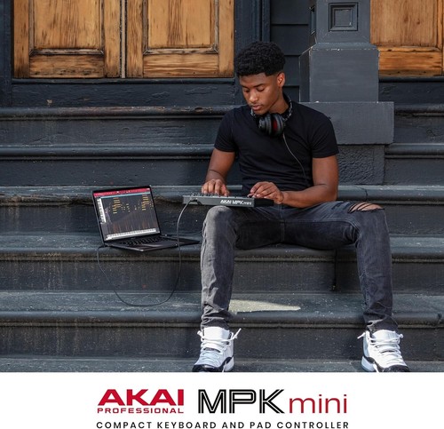Compact 25 Key MIDI Keyboard Controller - MPK Mini MK3 with Production Software - Picture 11 of 14